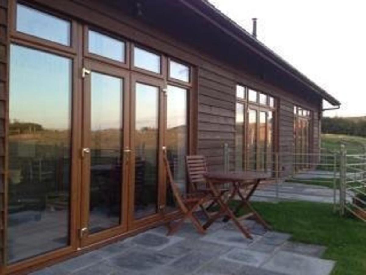 Bike Shed - Beautiful 1-Bed Cottage In Shorwell ภายนอก รูปภาพ